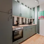 Daire Hochwertiges City-Apartment Am Hansaplatz Berlin