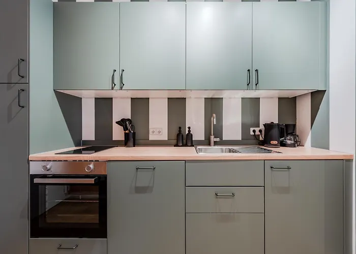 Vibrant Micro-apartment - Cozy, & Self Checkin Lägenhet