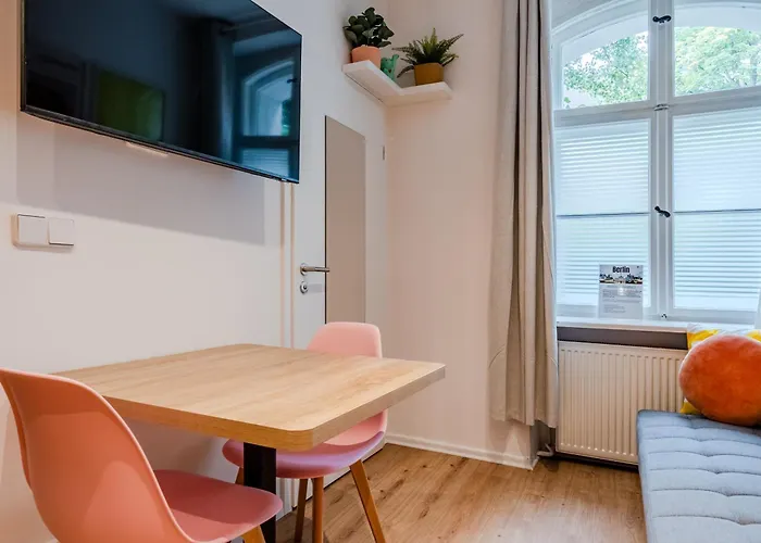 Vibrant Micro-apartment - Cozy, & Self Checkin Lägenhet