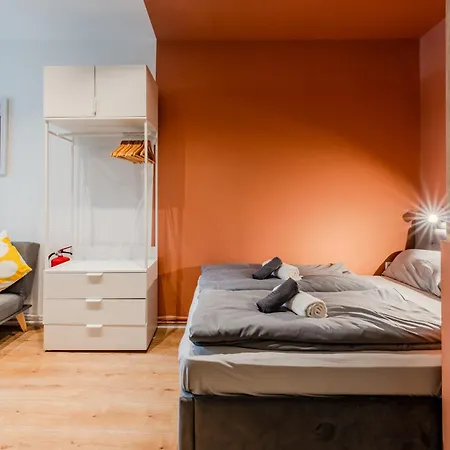 Vibrant Micro-apartment - Cozy, Central&self Checkin Apartament *